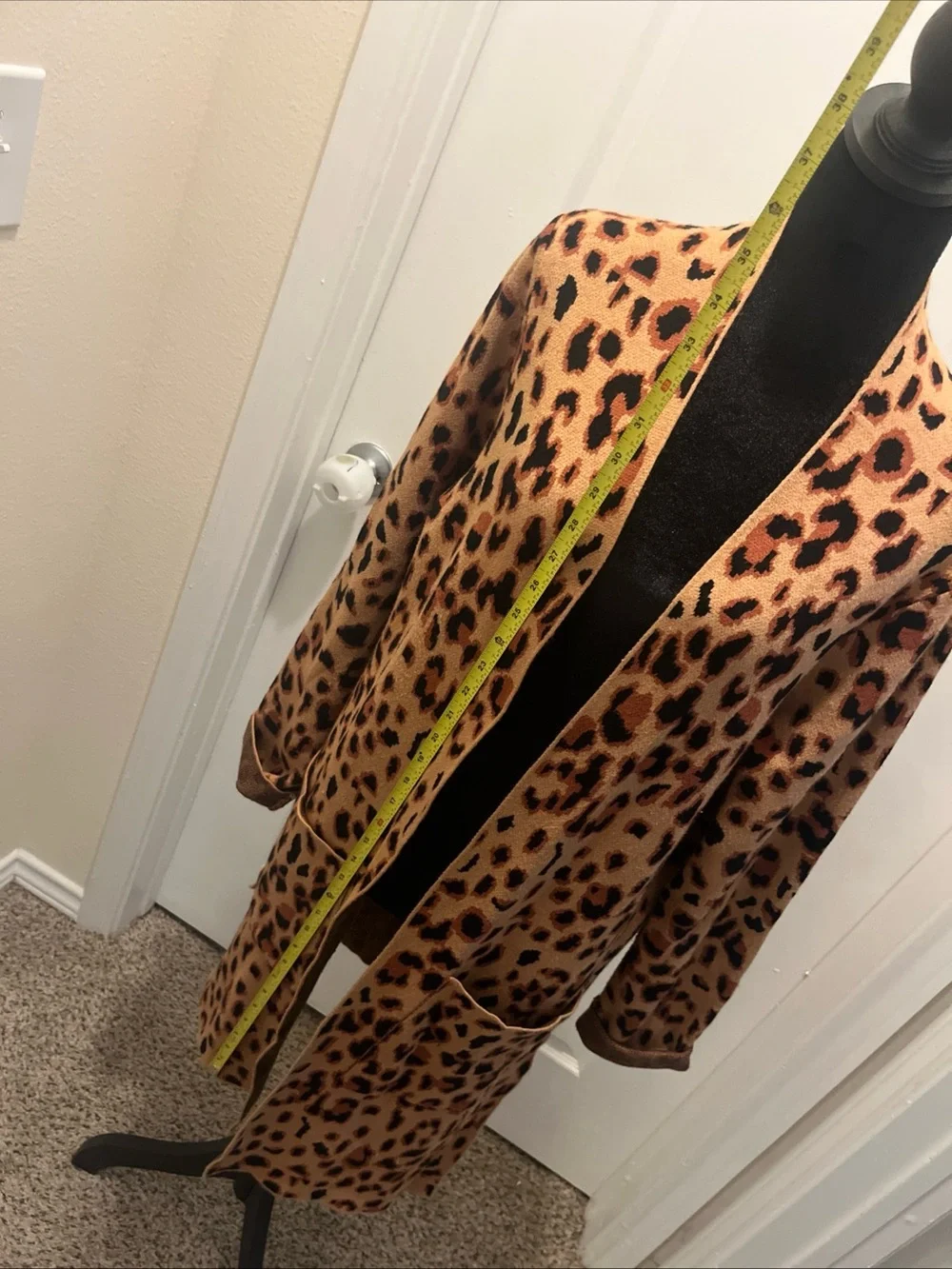 Rachel Zoe Leopard Print Cardigan Soft Size Large Front Pockets - Picture 7 of 11